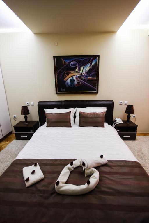 Hotel Villa Alexander Skopje Exteriör bild